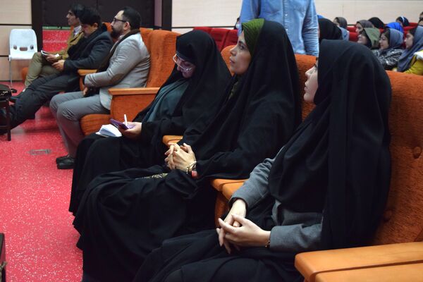 همیاران مشاور، بازوان توانمند مشاوره در مدارس منطقه ۱۴