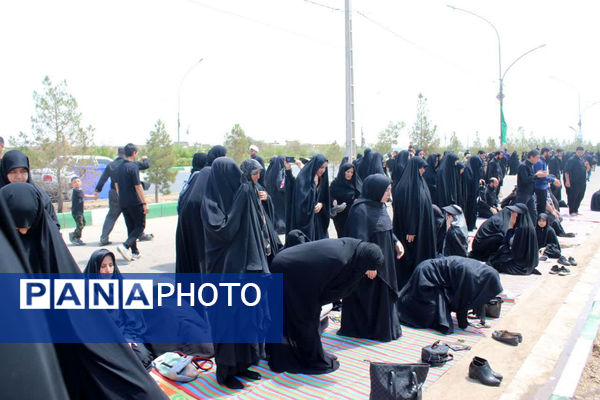 جلوه‌های زیبای انس و همدلی در خدمت به ارادتمندان سیدالشهدا(ع)