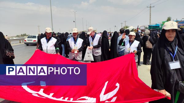 حضور پر شور عزاداران و شهروندان اراکی در پیاده‌روی جاماندگان اربعین 