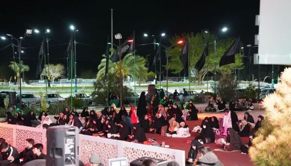 مراسم شب قدر در گلزار شهدا بم