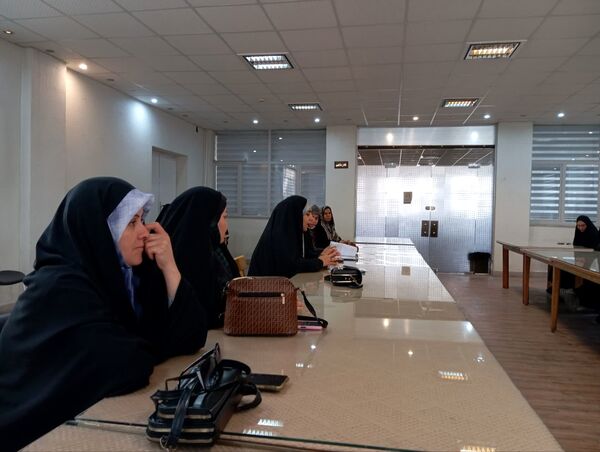 انجمن‌های اسلامی یکی از ثروت‌های جمهوری اسلامی اند