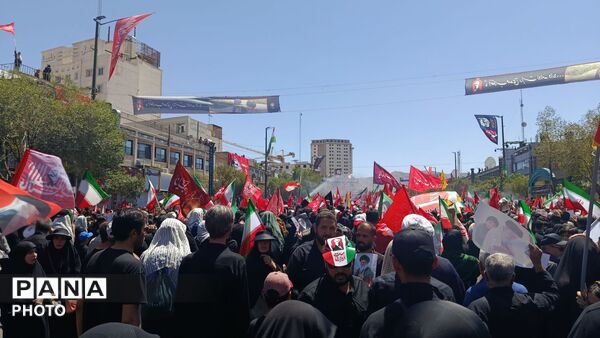 وداعِ جهان با «پدر» در صحنِ خورشید