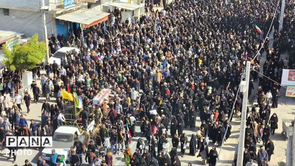 طوفان حضور مردم روزه‌دار رودبار جنوب در تشییع شهید اقتدار