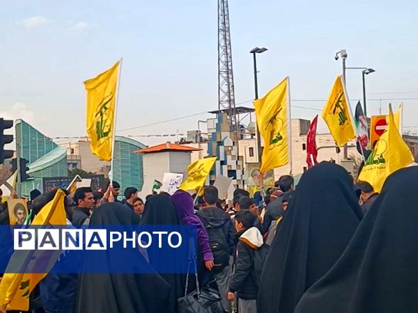 مراسم تشیع نمادین پیکر شهید سید حسن نصرالله در مشهد