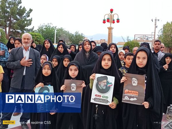 عطر افشانی گلزار شهدا و مراسم یادبود شهدای خدمت