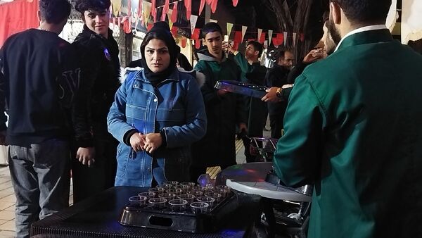گذری بر فعالیت چایخانه امیر المومنین در شب میلاد حضرت مهدی ( عج)