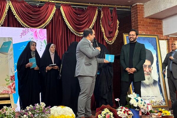آیین رونمایی کتاب« ۳۰ روز تا تندخوانی» در شهرستان ورامین