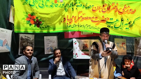 برپایی موکب سازمان دانش‌آموزی به مناسبت روز دختر در حاشیه تجمعات شبانه مردم 
