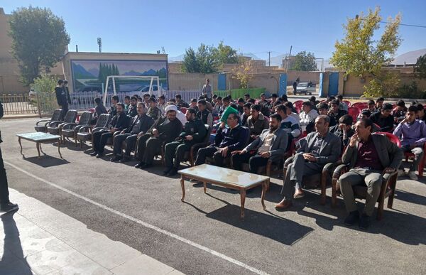 صبحگاه متفاوت در دبیرستان شهدا سورشجان