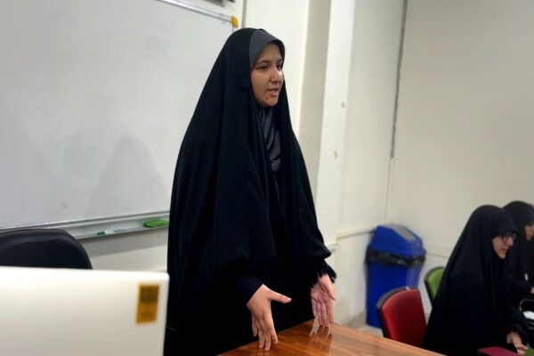 مجمع فاطمی دانش‌آموزان را برای ایفای نقش‌های مؤثر در تراز انقلاب اسلامی مهیا می‌کند