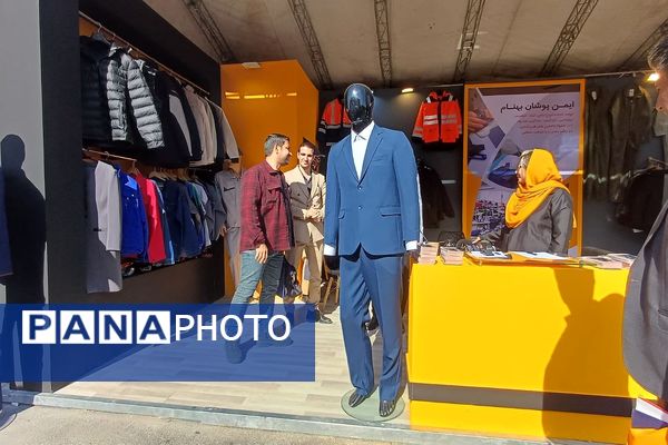 حضور دانش‌آموزان دبیرستان قلم چی ناحیه دو شهرری در نمایشگاه نانو فناوری