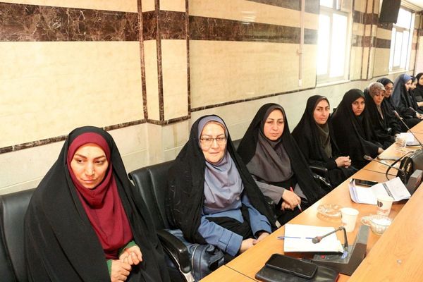 تشکیل ستاد دهه فجر در آموزش و پرورش فیروزکوه با هدف برنامه‌ریزی منسجم برای ترویج ارزش‌های انقلاب در مدارس