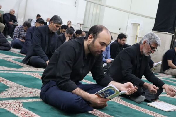 برگزاری مراسم قرائت دعای جوشن کبیر در مسجد حضرت صاحب الزمان (عج)
