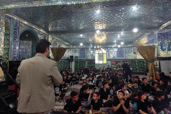 دوازدهمین دوره سوگواری سراسری احلی من العسل با حضور نوجوانان حسینی در شهرستان قرچک 