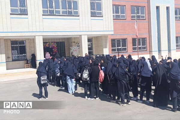 جشن جوانه‌ها در مدرسه خوارزمی رباط کریم