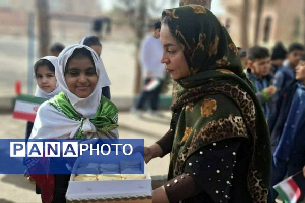 دهه فجر در دبستان‌های باران قشلاق معین‌آباد و شهدای قلعه‌سین پیشوا؛ کودکان روایتگر امید و همبستگی ملی