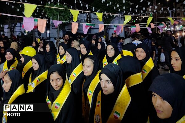  بازدید رئیس سازمان دانش‌آموزی شهرستانهای استان تهران از غرفه «با انرژی‌ها» در منطقه کهریزک