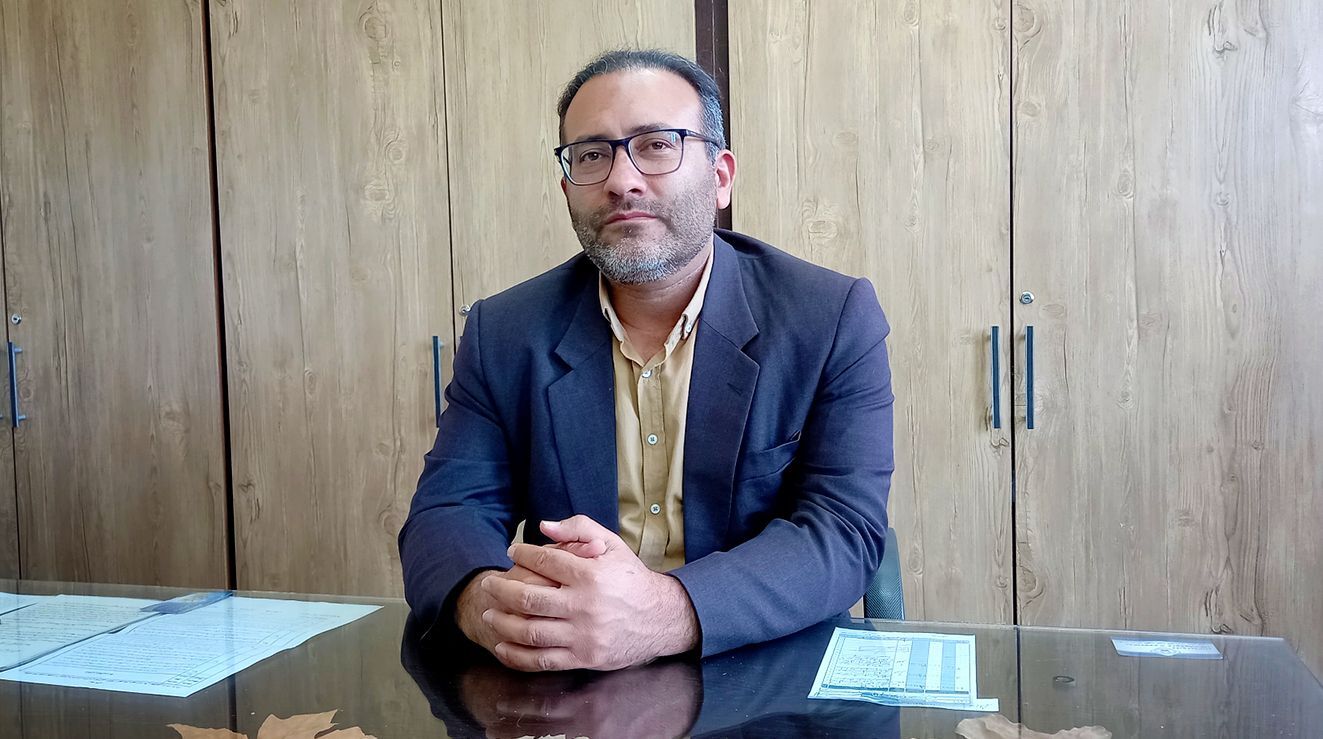 ما با انتخابات و انتخاب یک فرد اصلح رو به رو هستیم