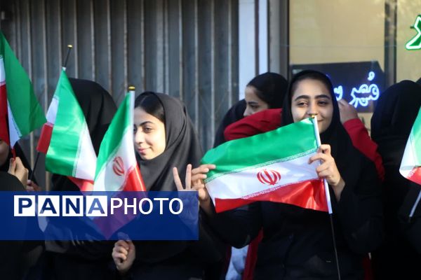 خروش دانش‌آموزان گرگانی در روز حماسه و بصیرت