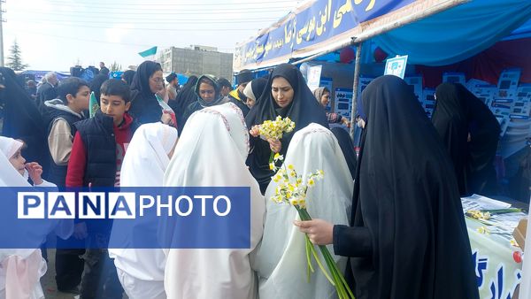 حماسه آفرینی مردم و مسئولان شهرستان پردیس در راهپیمایی ۲۲ بهمن 