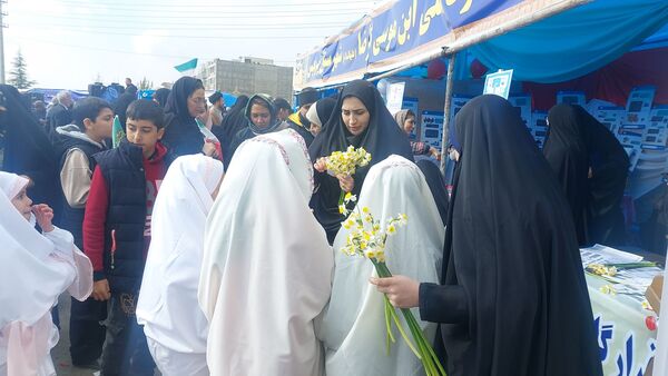 حماسه آفرینی مردم و مسئولان شهرستان پردیس در راهپیمایی ۲۲ بهمن 