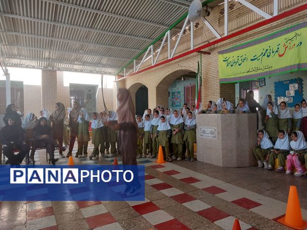 برگزاری مسابقه بین‌مدرسه‌ای طناب‌زنی ویژه دختران در حاجی‌آباد