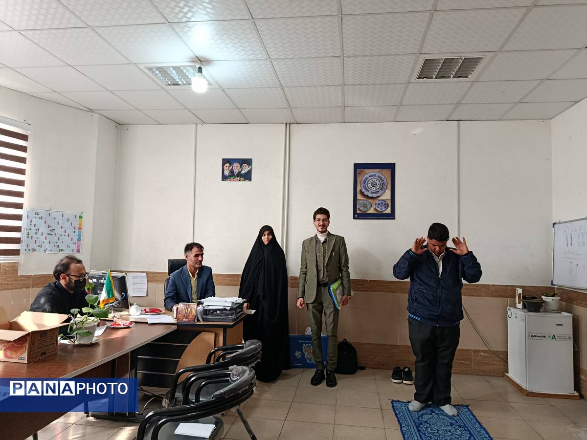 مرحله منطقه‌ای مسابقات قرآن و عترت دانش‌آموزان متوسطه اول و دوم در رضویه