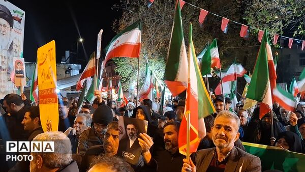 آیین وداع با پیکر دانش آموز شهید محمد حسین دهقان در قم