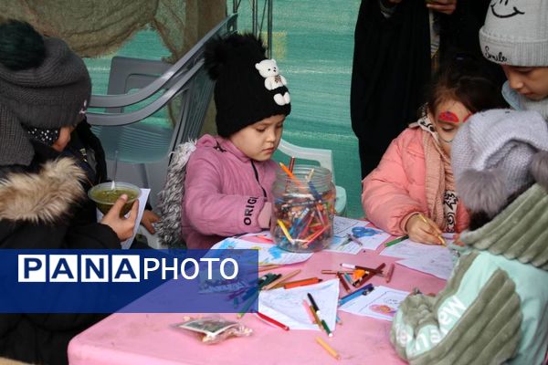 شادپیمایی خانوادگی جشن نیمه شعبان در قم