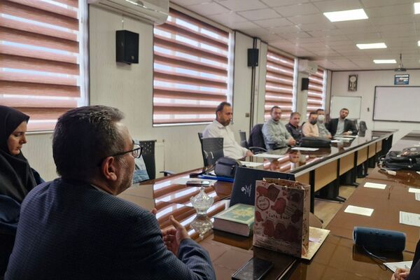 کارگاه توانمند سازی دبیران تفکر و سبک زندگی در فشافویه با محوریت ارتقای مهارت های آموزشی