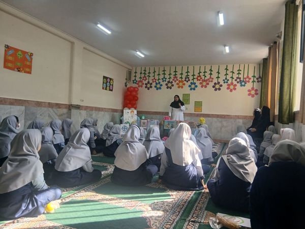 انتخابات سفیران سلامت در دبستان میثاق ناحیه سه