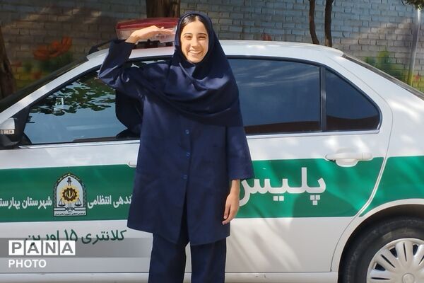 مراسم هفته نیروی انتظامی در مدرسه یاس‌نبی و فتح بهارستان‌دو