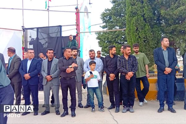 مراسم گرامیداشت چهلمین روز شهادت شهید علی کیانی در گلزار شهدای یاسوج