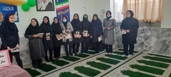 شور انقلابی و شمیم مهدوی در دبیرستان تمام تشکیلاتی الزهرا(س) شهرستان سرخس