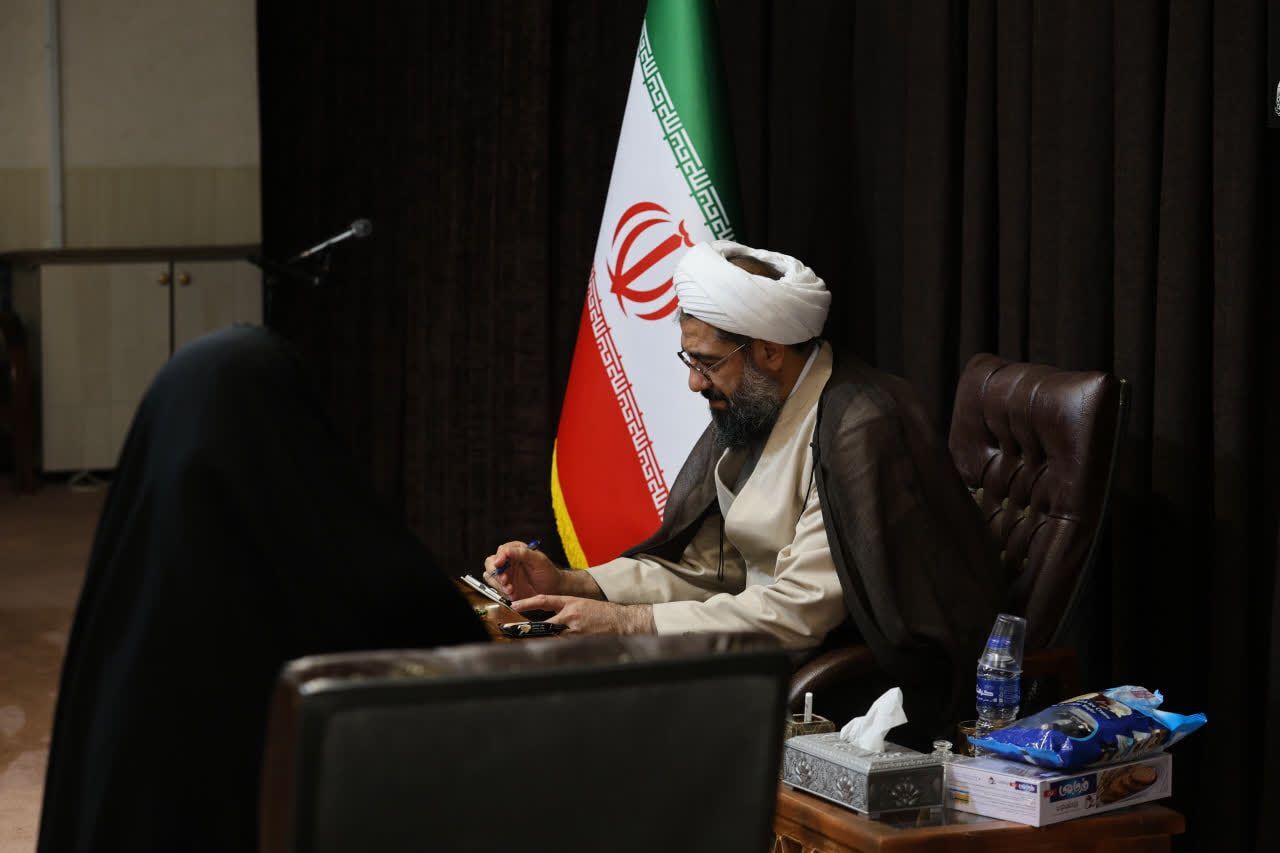 ملاقات مردمی با نماینده ولی‌فقیه در استان همدان
