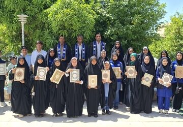  تجلیل از خبرنگاران دانش‌آموز رودان به مناسبت سالروز تأسیس پانا