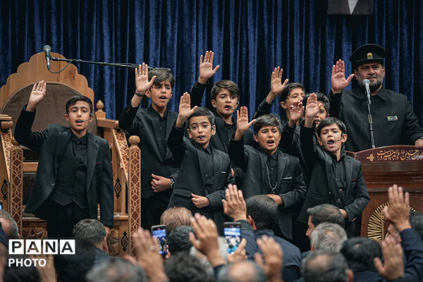 عزاداری اصناف و بازاریان مشهد در حرم مطهر رضوی