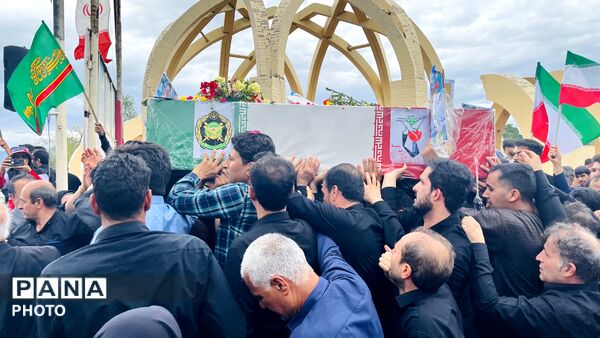 تشییع پیکر شهید ناو دنا «حاج اصغر مسلمی مهنی» در جیرفت