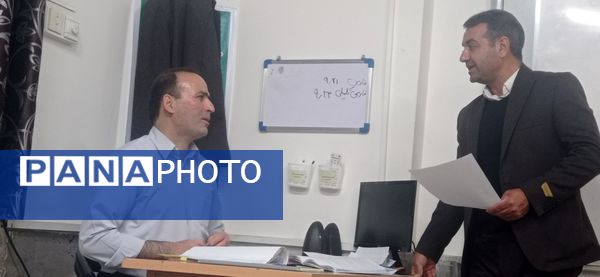 جلسه دیدار چهره به چهره والدین با دبیران در کاشمر