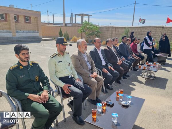 انتخابات همیاران مشاور در دبیرستان دخترانه خاندان فریدی