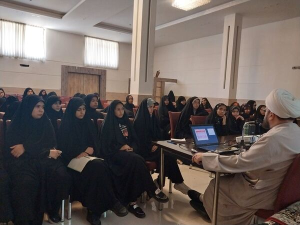 برگزاری اردو یاوران ولایت دانش‌آموزان ناحیه یک