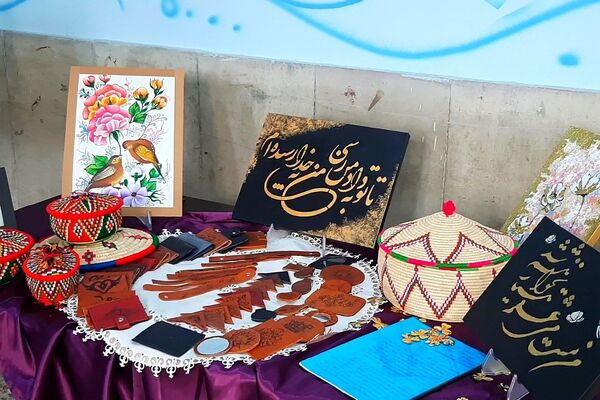 برگزاری جشنواره هفته ماها در مدرسه کارآفرینان بهارستان 2