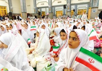  لبخند دختران شهریار در نخستین قدم بندگی