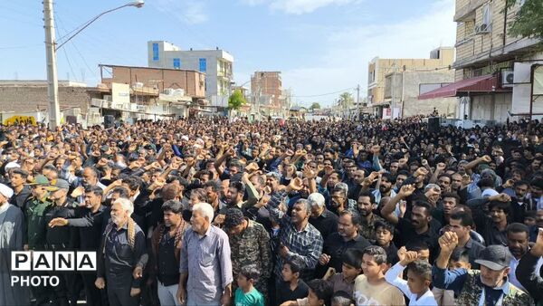 طوفان حضور مردم روزه‌دار رودبار جنوب در تشییع شهید اقتدار