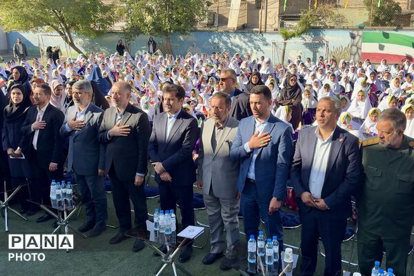 روایت تصویری آیین بازگشایی مدارس در دبستان منصور نفر منطقه ۴