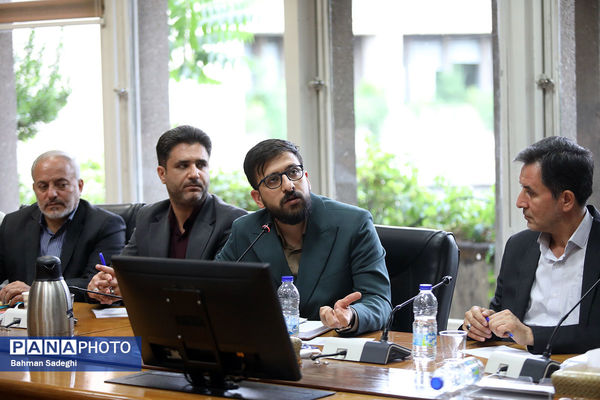 دومین جلسه هم‌اندیشی وزیر آموزش و پرورش با منتخبی از مدیران مدارس