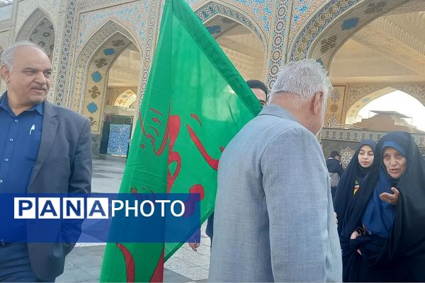 بازدید دانش آموزان پیشتاز اعزامی به مشهد از موزه حرم مطهر رضوی 