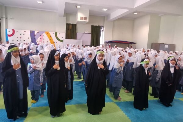 مراسم عزاداری و توزیع نذری به‌مناسبت شهادت حضرت فاطمه زهرا (س) در مدارس شهرستان ورامین