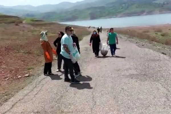 پاکسازی طبیعت در روز طبیعت