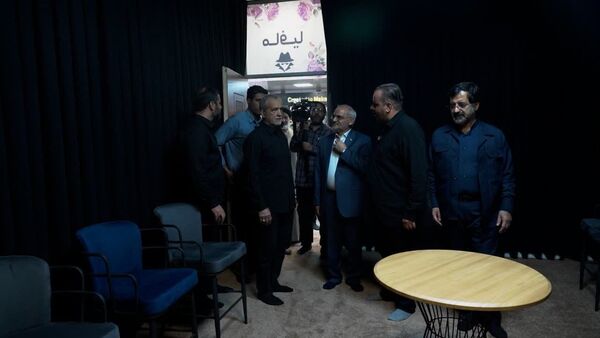 بازدید رئیس جمهور از مرکز مادر و دختری «حس خوب» در منطقه نیروگاه قم